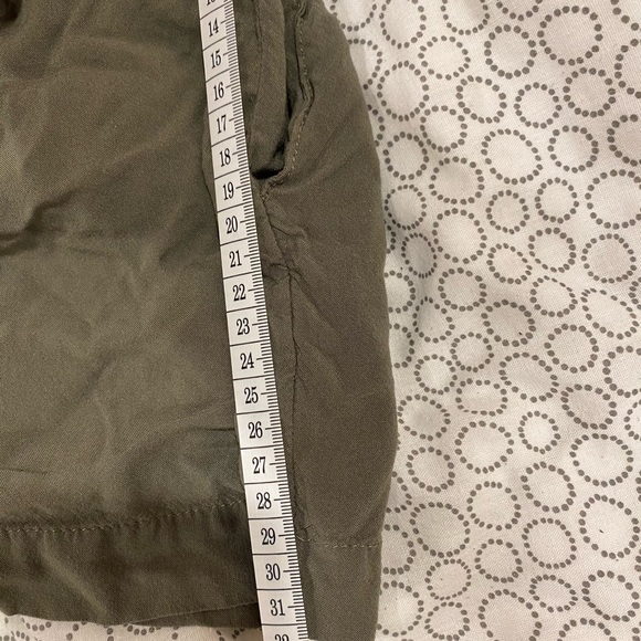 green high waisted tie up shorts - Picture 5 of 5